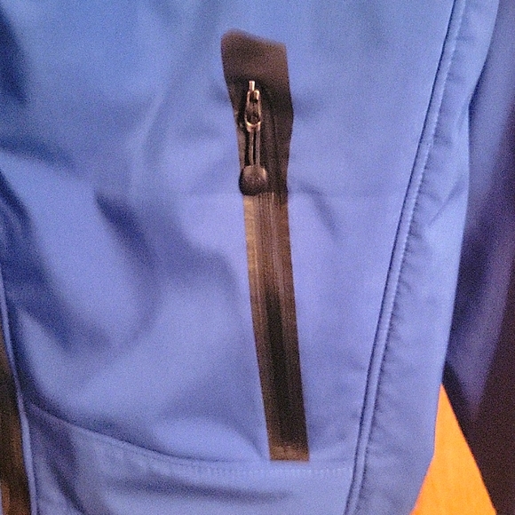 The North Face Women's Summit Series Jacket - Picture 5 of 9